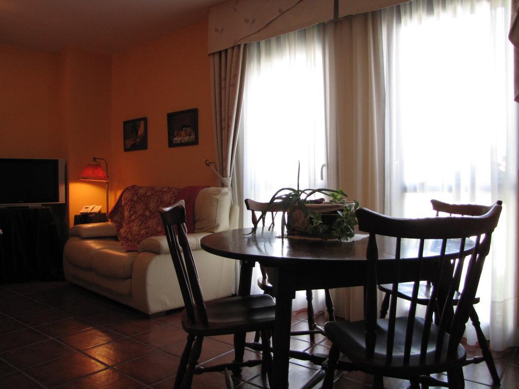Hostal Rural Huartearena Iza Exterior photo
